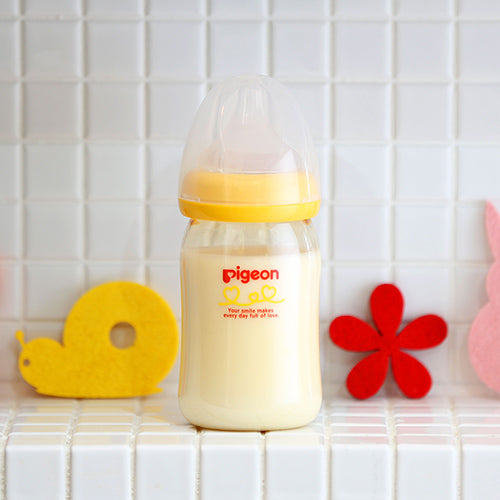 Pigeon Plastic Bottle With Silicone Nipple - Orange SS 0-3 Months 160ml 00354